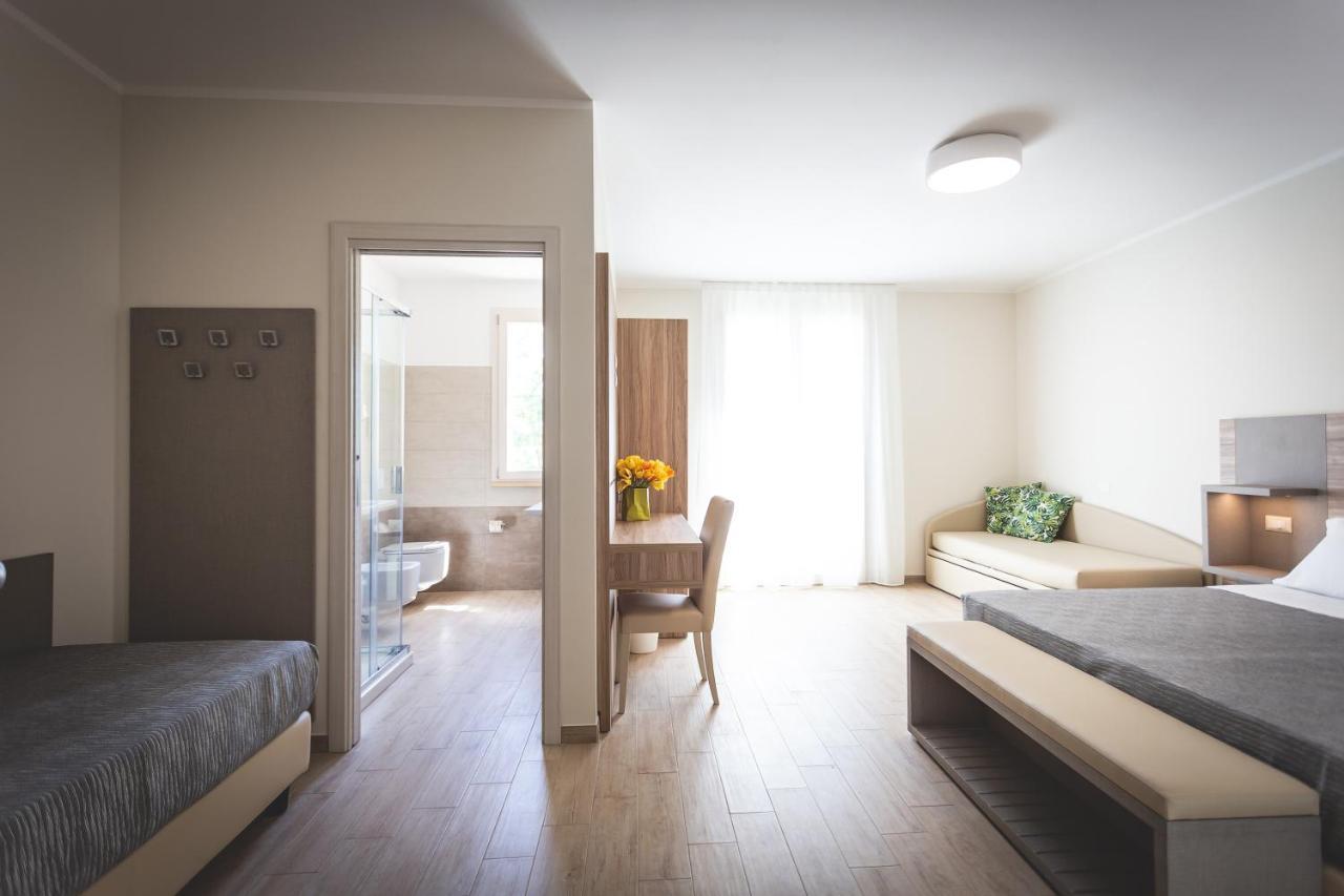 Hotel Residence Vallecorsa Розиньяно-Мариттимо Экстерьер фото