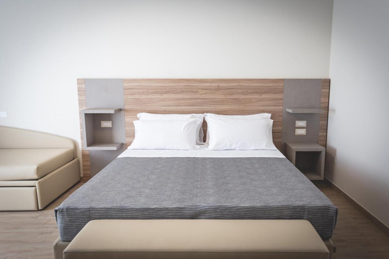 Hotel Residence Vallecorsa Розиньяно-Мариттимо Экстерьер фото