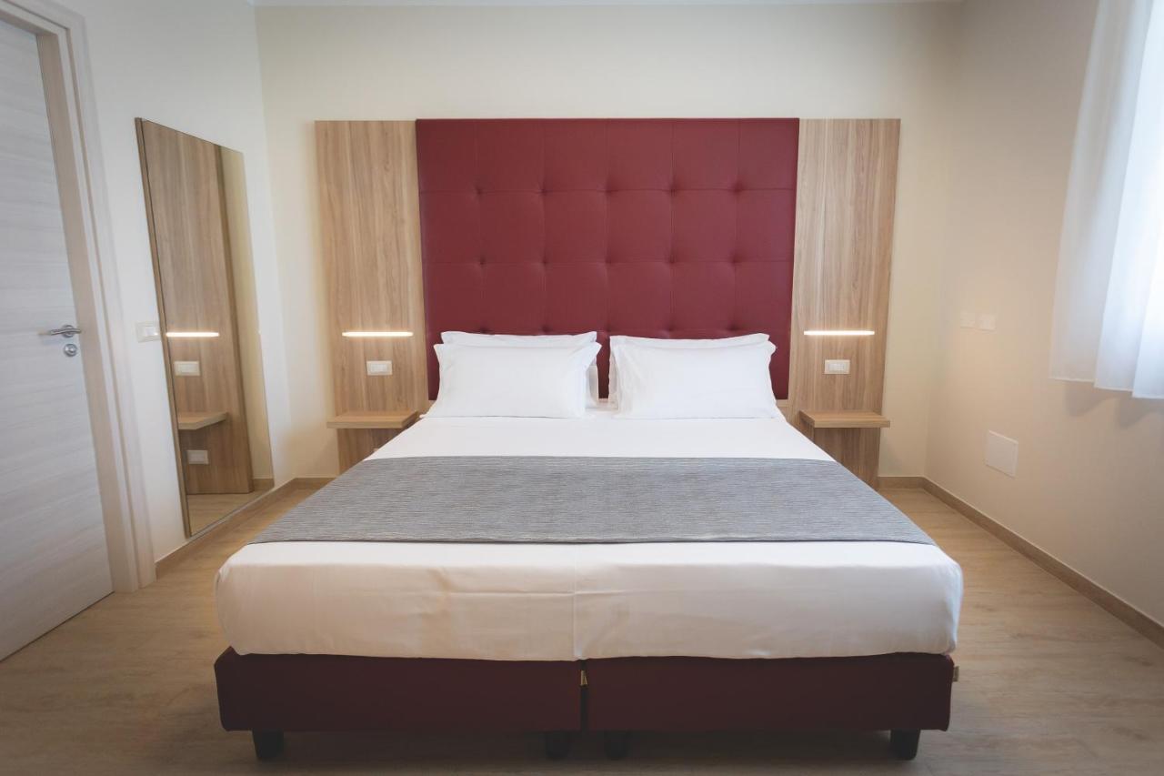 Hotel Residence Vallecorsa Розиньяно-Мариттимо Экстерьер фото